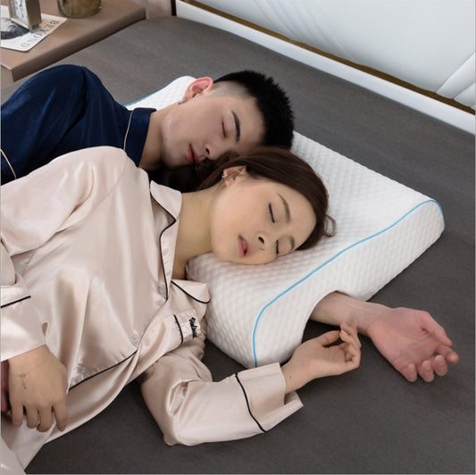 Oreiller pour couple, coussin câlin arqué avec mousse à mémoire de forme à rebond lent pour repose-bras et oreiller pour les mains - Gabby